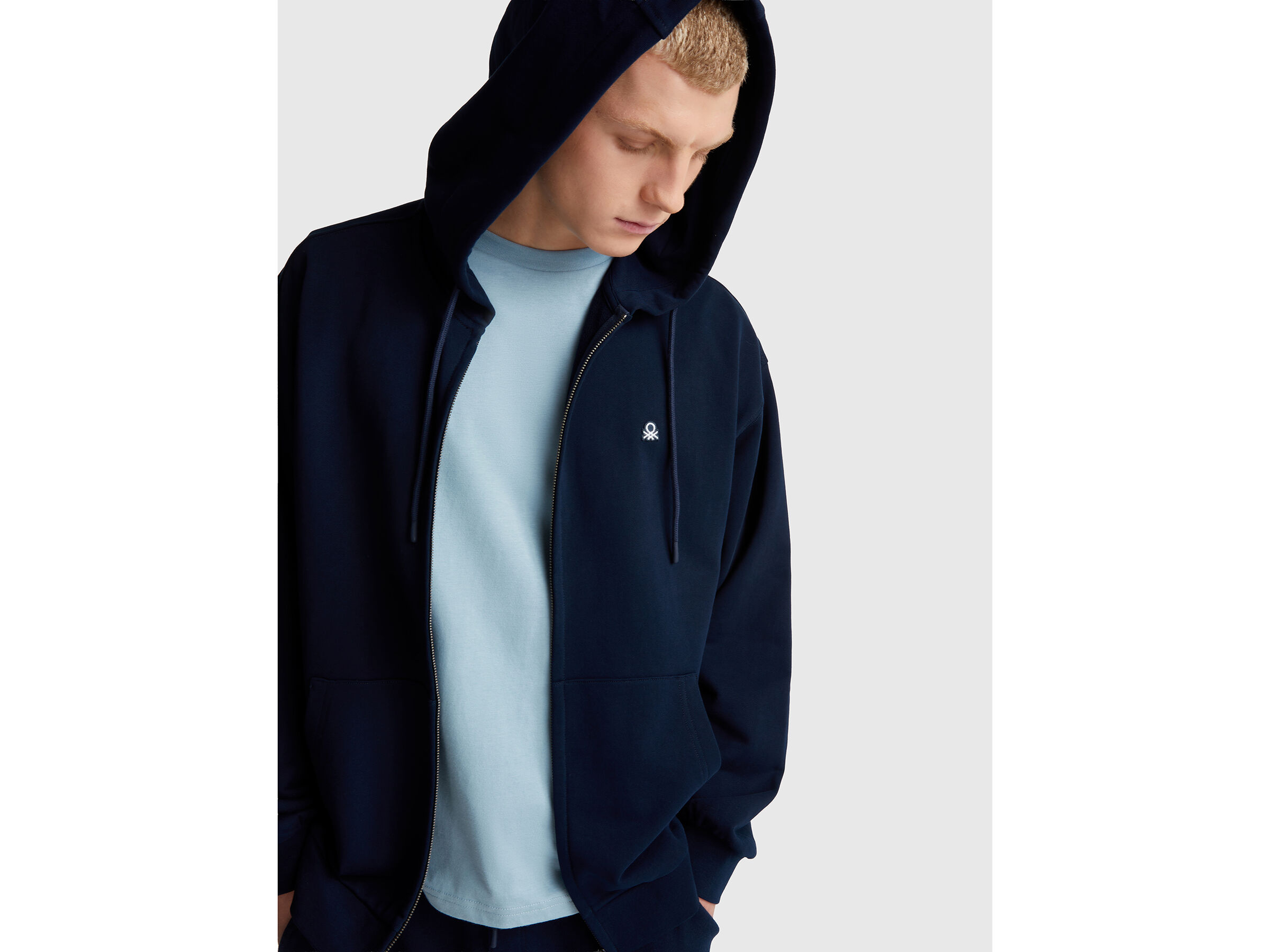 JACKET W/HOOD L/S Men image number 4